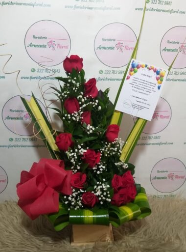 Caja con rosas, caja de flores, flores y licor, floristerias en bello, floristerias a domicilio en medellin, floristerias en bello, floristerias en belen, floristerias antioquia, floristeria copacabana, floristeria girardota, anchetas a domicilio, anchetas con dulces, anchetas con licor y dulces, ancheta con flores, anchetas con flores a domicilio, anchetas light, ramos para el dia de la madre, ramos para el dia del padre, ramos para el dia de los enamorados, regalo para enamorar, regalo de aniversario, ramo de flores de aniversario, ramillete de rosas, ramillete de girasoles, ramillete de lirios, lirios, rosas, girasoles, ramos funebres, floristeria funebre, ramos de condolencias, ramos de rosas y flores exoticas