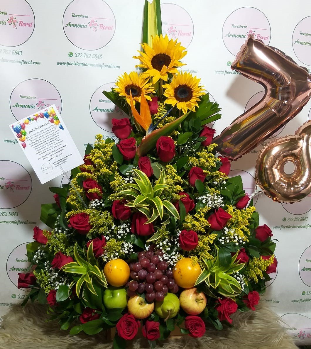 Caja con rosas, caja de flores, flores y licor, floristerias en bello, floristerias a domicilio en medellin, floristerias en bello, floristerias en belen, floristerias antioquia, floristeria copacabana, floristeria girardota, anchetas a domicilio, anchetas con dulces, anchetas con licor y dulces, ancheta con flores, anchetas con flores a domicilio, anchetas light, ramos para el dia de la madre, ramos para el dia del padre, ramos para el dia de los enamorados, regalo para enamorar, regalo de aniversario, ramo de flores de aniversario, ramillete de rosas, ramillete de girasoles, ramillete de lirios, lirios, rosas, girasoles, ramos funebres, floristeria funebre, ramos de condolencias, ramos de rosas y flores exoticas