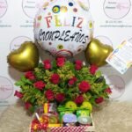 Caja con rosas, caja de flores, flores y licor, floristerias en bello, floristerias a domicilio en medellin, floristerias en bello, floristerias en belen, floristerias antioquia, floristeria copacabana, floristeria girardota, anchetas a domicilio, anchetas con dulces, anchetas con licor y dulces, ancheta con flores, anchetas con flores a domicilio, anchetas light, ramos para el dia de la madre, ramos para el dia del padre, ramos para el dia de los enamorados, regalo para enamorar, regalo de aniversario, ramo de flores de aniversario, ramillete de rosas, ramillete de girasoles, ramillete de lirios, lirios, rosas, girasoles, ramos funebres, floristeria funebre, ramos de condolencias, ramos de rosas y flores exoticas