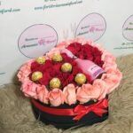 Caja con rosas, caja de flores, flores y licor, floristerias en bello, floristerias a domicilio en medellin, floristerias en bello, floristerias en belen, floristerias antioquia, floristeria copacabana, floristeria girardota, anchetas a domicilio, anchetas con dulces, anchetas con licor y dulces, ancheta con flores, anchetas con flores a domicilio, anchetas light, ramos para el dia de la madre, ramos para el dia del padre, ramos para el dia de los enamorados, regalo para enamorar, regalo de aniversario, ramo de flores de aniversario, ramillete de rosas, ramillete de girasoles, ramillete de lirios, lirios, rosas, girasoles, ramos funebres, floristeria funebre, ramos de condolencias, ramos de rosas y flores exoticas