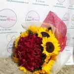 Caja con rosas, caja de flores, flores y licor, floristerias en bello, floristerias a domicilio en medellin, floristerias en bello, floristerias en belen, floristerias antioquia, floristeria copacabana, floristeria girardota, anchetas a domicilio, anchetas con dulces, anchetas con licor y dulces, ancheta con flores, anchetas con flores a domicilio, anchetas light, ramos para el dia de la madre, ramos para el dia del padre, ramos para el dia de los enamorados, regalo para enamorar, regalo de aniversario, ramo de flores de aniversario, ramillete de rosas, ramillete de girasoles, ramillete de lirios, lirios, rosas, girasoles, ramos funebres, floristeria funebre, ramos de condolencias, ramos de rosas y flores exoticas