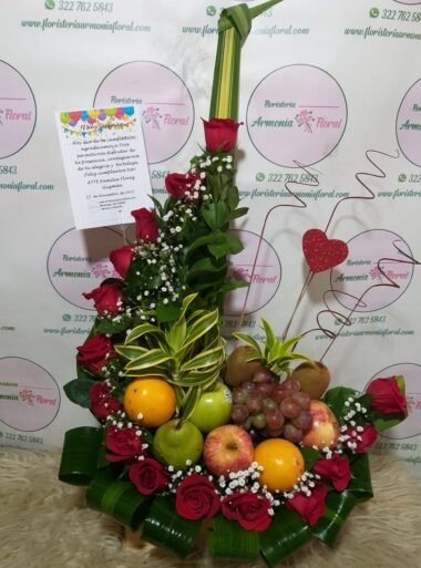 Caja con rosas, caja de flores, flores y licor, floristerias en bello, floristerias a domicilio en medellin, floristerias en bello, floristerias en belen, floristerias antioquia, floristeria copacabana, floristeria girardota, anchetas a domicilio, anchetas con dulces, anchetas con licor y dulces, ancheta con flores, anchetas con flores a domicilio, anchetas light, ramos para el dia de la madre, ramos para el dia del padre, ramos para el dia de los enamorados, regalo para enamorar, regalo de aniversario, ramo de flores de aniversario, ramillete de rosas, ramillete de girasoles, ramillete de lirios, lirios, rosas, girasoles, ramos funebres, floristeria funebre, ramos de condolencias, ramos de rosas y flores exoticas