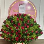 Floristerias en niquia Ramo de rosas con 50 rosas, y toques de follajes amarillos y verdes Puedes acompañarlo con, Botella de vino, chocolates finos, peluche, globos o bombas con helio. Comunicate con nosotros al  3227625843 Antes de efectuar algún pago por cualquiera de la plataformas, consulta disponibilidad del producto y envio. De esta forma evitar inconvenientes, muchas gracias. Bello Antioquia Floristerias en niquiaRamo de rosas con 50 rosas, y toques de follajes amarillos y verdes Puedes acompañarlo con, Botella de vino, chocolates finos, peluche, globos o bombas con helio. Comunicate con nosotros al  3227625843 Antes de efectuar algún pago por cualquiera de la plataformas, consulta disponibilidad del producto y envio. De esta forma evitar inconvenientes, muchas gracias. Bello Antioquia Floristerias en niquia